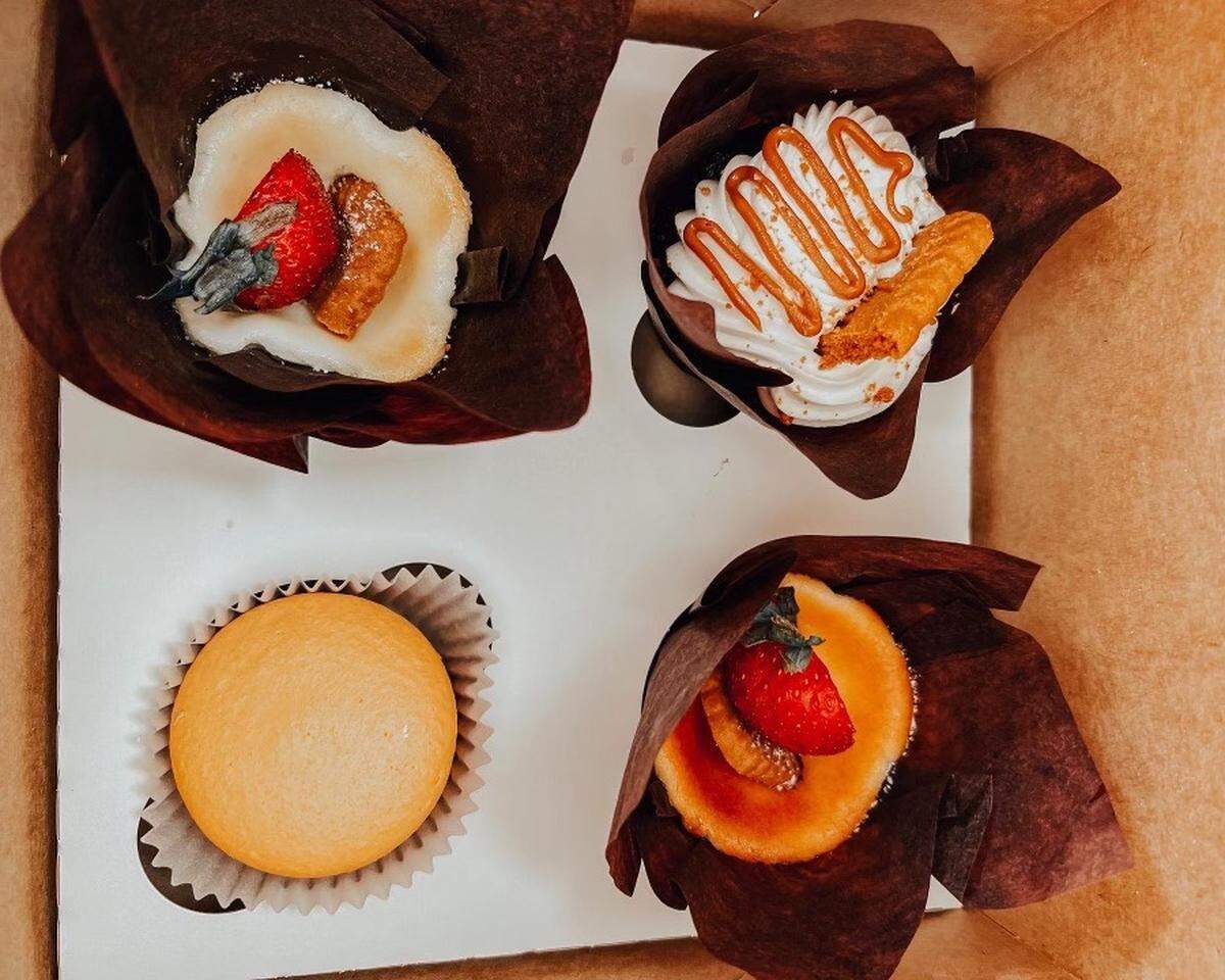 Desserts at Lula’s include cupcakes, individual cheesecakes and macarons.