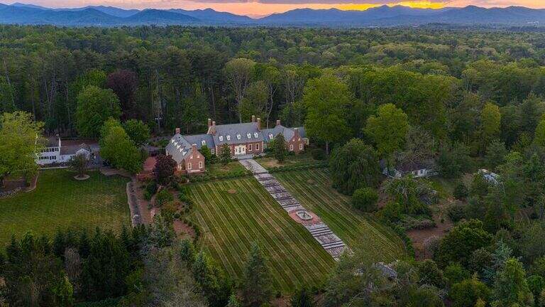 Inside 13 jaw-dropping Carolinas mansions: Athletes, CEOs and a private island
