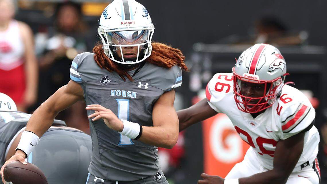 NC high school football teams dominate top of Carolinas Top 25 after Week 1