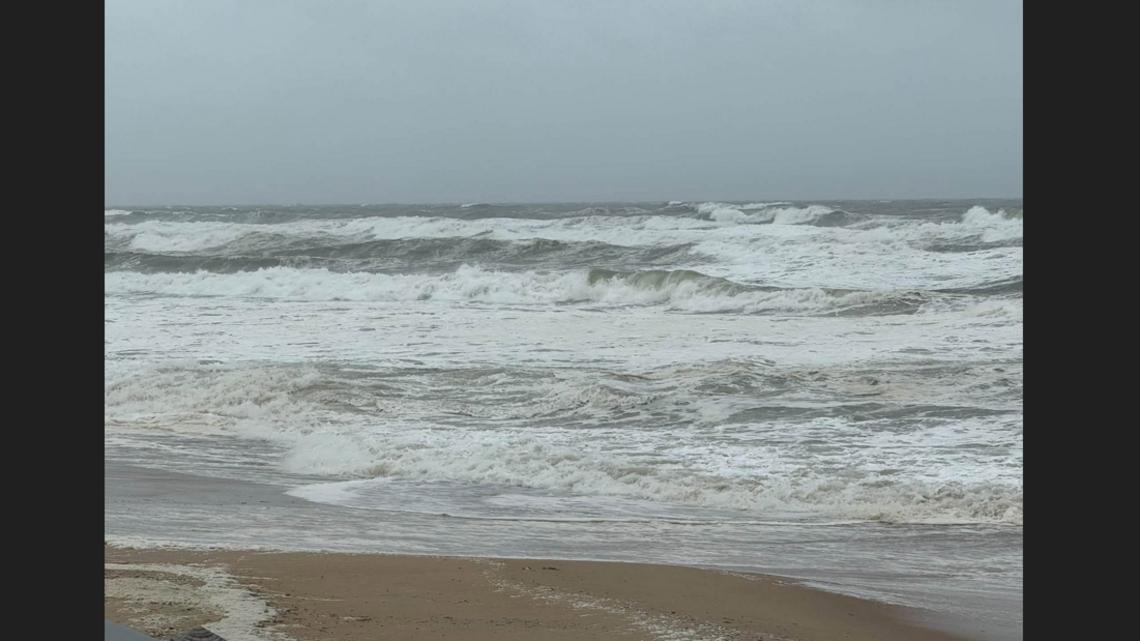 ‘Everybody was screaming’: A ferry ride turns frightening during OBX evacuation
