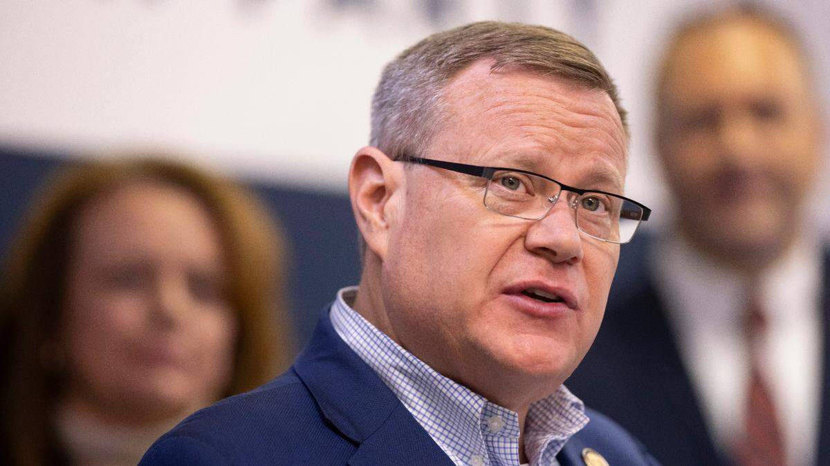 N.C. House Speaker Tim Moore took an early lead in his race for the 14th congressional district on Tuesday.