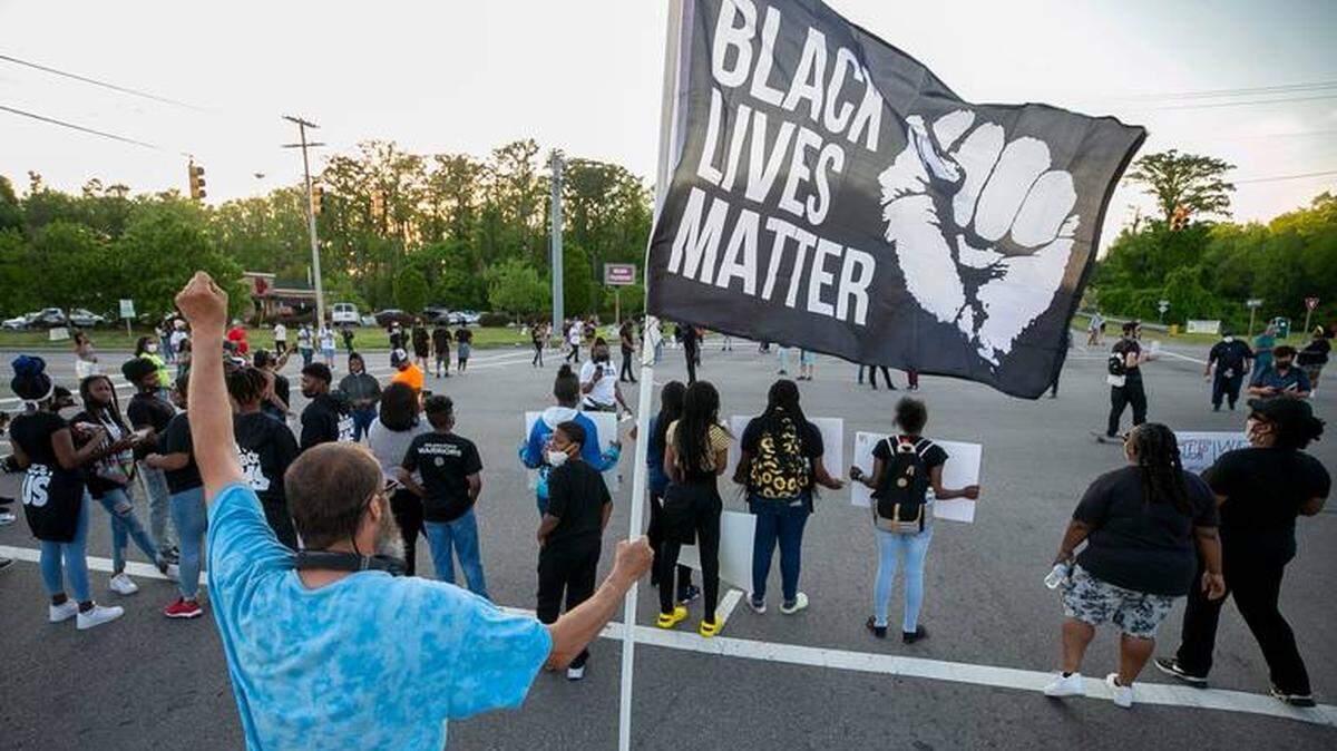 North Carolina House Republicans approved a plan May 12, 2021 to prohibit public schools from embracing certain ideas that critically examine how race and racism influence American politics, culture and law. The measure now heads to the N.C. Senate.