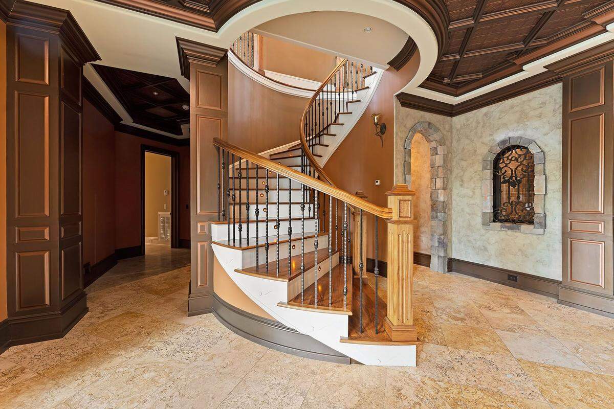 The mansion “seamlessly blends comfort with opulence,” according to an announcement of the sale by the Lake Norman-Cornelius office of Premier Sotheby’s International Realty.