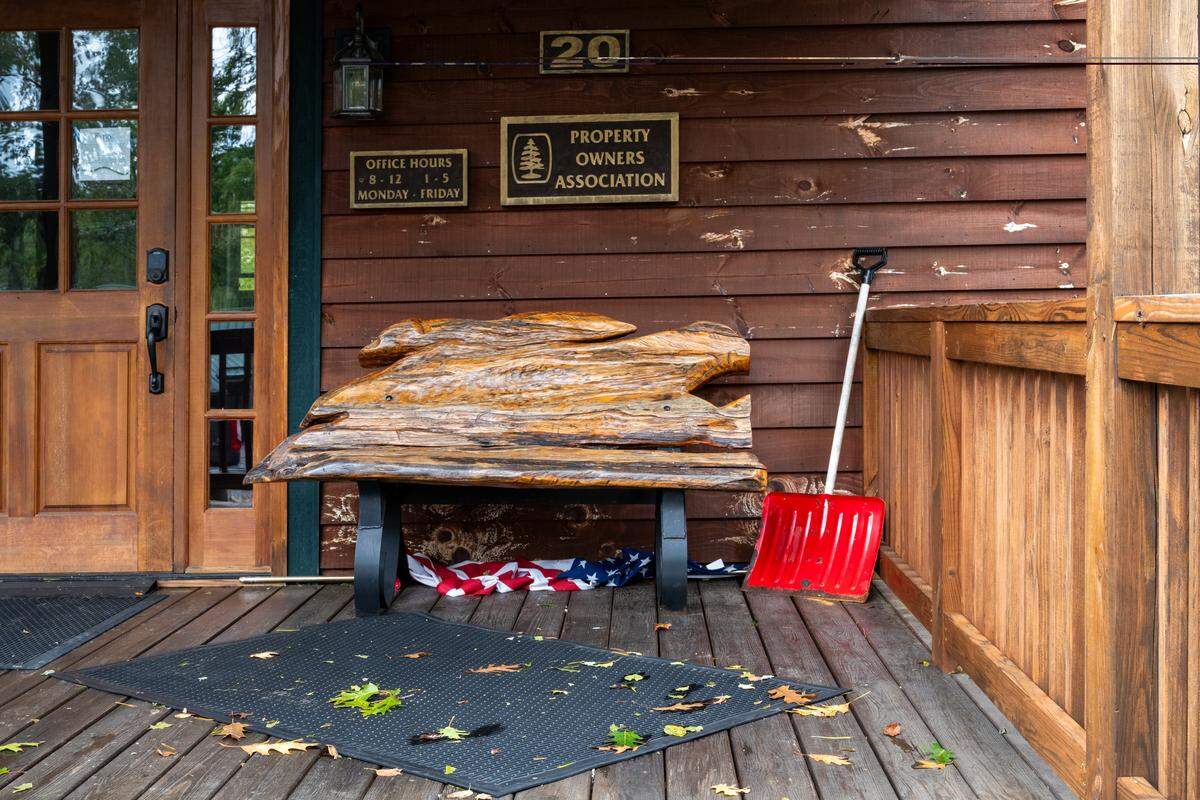 The Property Owners Office at Linville Land Harbor, where residents have called for a recall election.