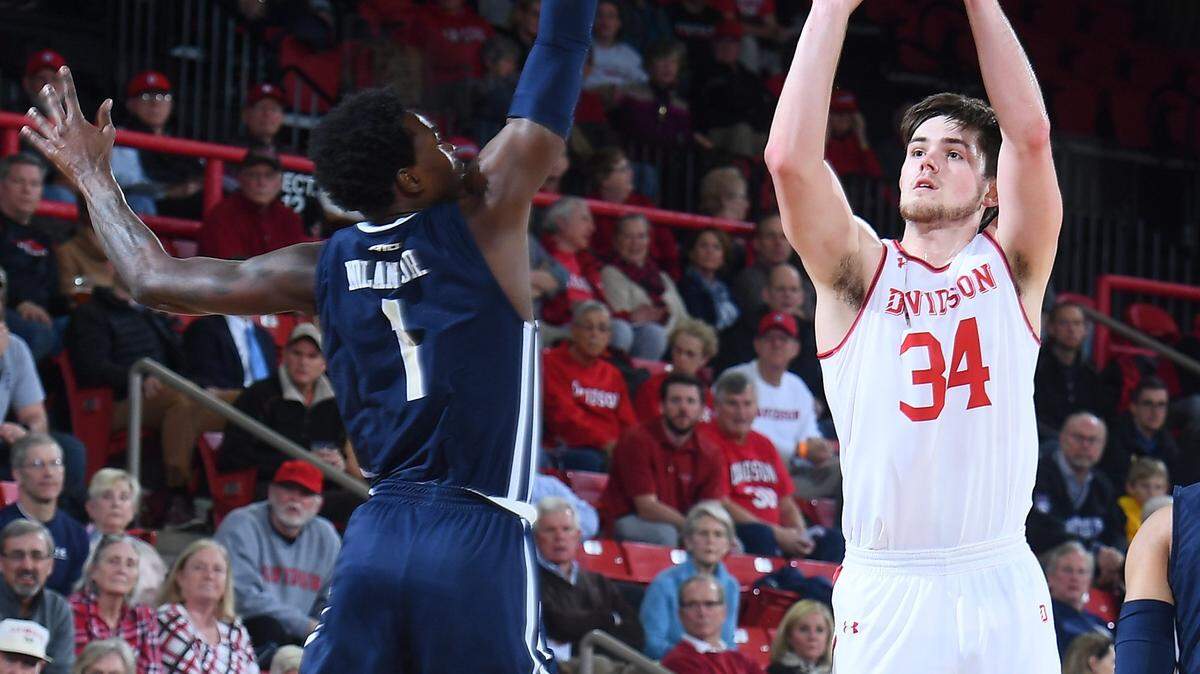 Luke Frampton (34) made 100 3-pointers during his redshirt freshman season at Davidson.