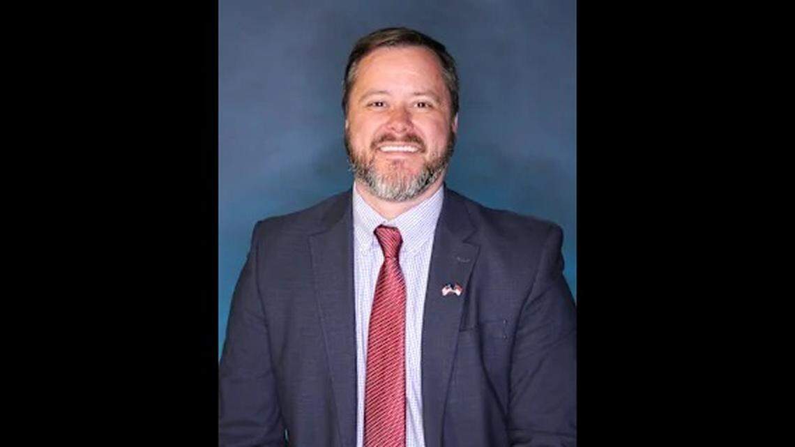 Iredell-Statesville Schools board chair resigns after threatening another member