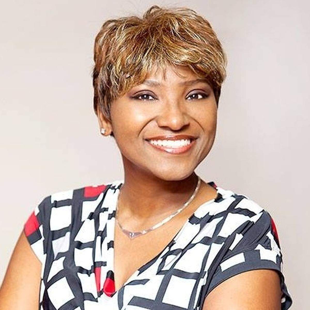 Profile Image of Loán Lake