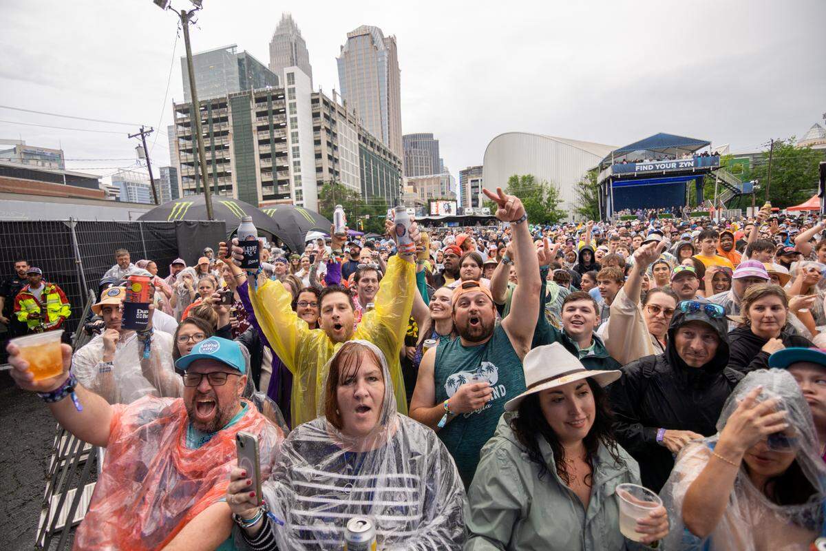 Fans at Lovin’ Life Music Fest.