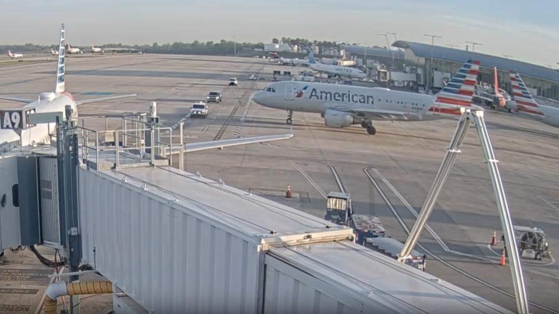 ‘That was really bad’: Pilot avoids collision with airport truck at Charlotte Douglas