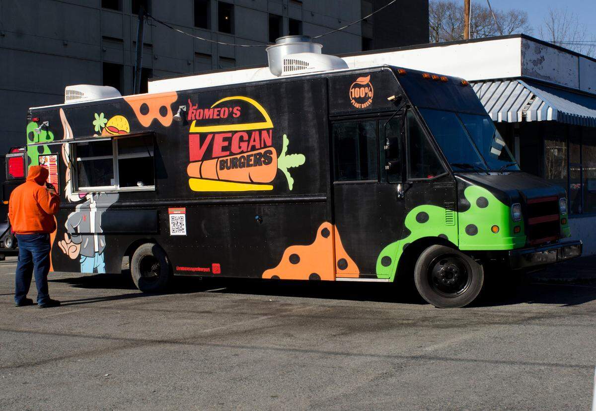 Romeo’s Vegan Burgers is a popular food truck often parked in Plaza Midwood.