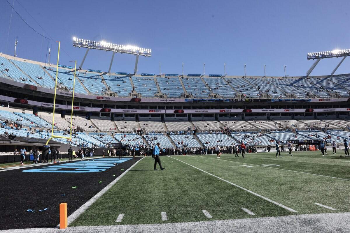 Crowds begin pourin into Bank of America Stadium on Sunday, Oct. 25, 2026 as the Carolina Panthers take on the Tampa Bay Buccaneers in Charlotte.