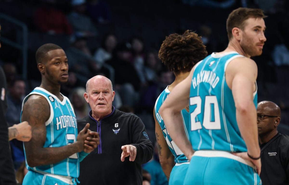 Charlotte Hornets coach Steve Clifford talks to players at the Spectrum Center in Charlotte, N.C., on Monday, March 20, 2023.