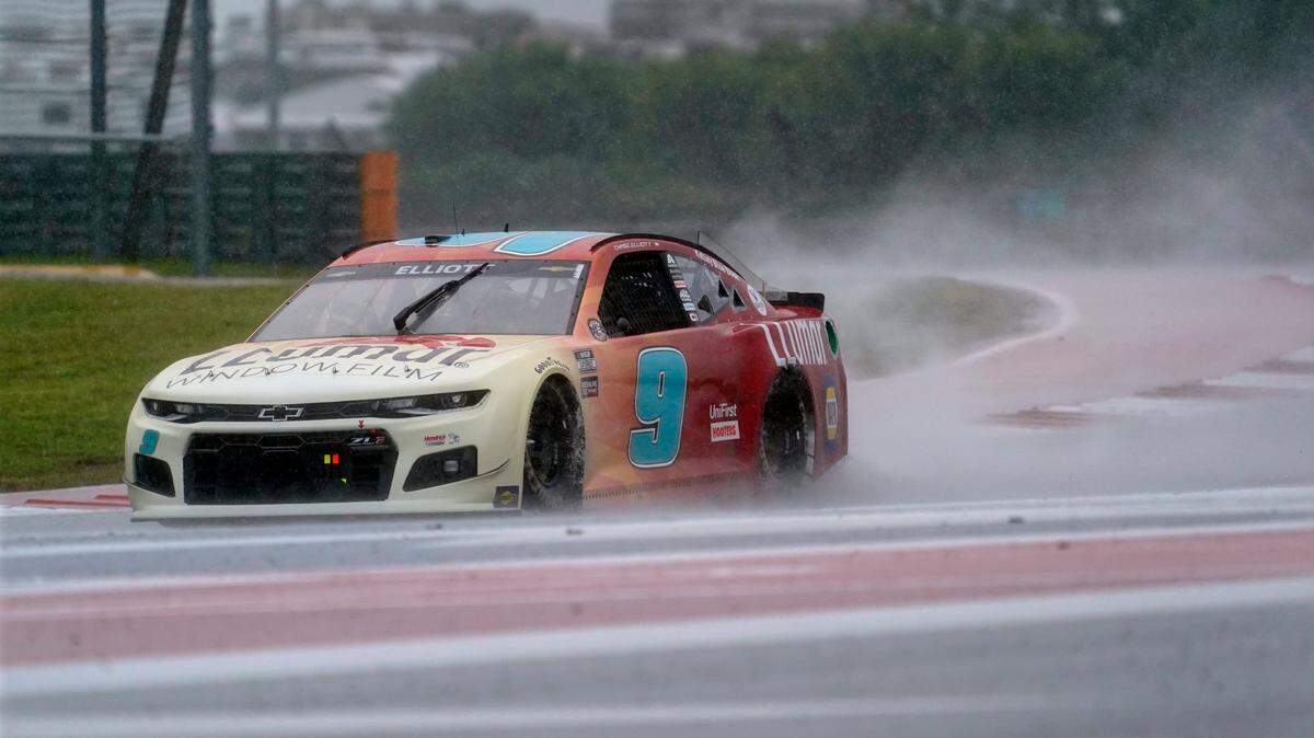 Chase Elliott (9) drives out of Turn 18 during practice for Sunday’s NASCAR Cup Series auto race at the Circuit of the Americas in Austin, Texas, Saturday, May 22, 2021. (AP Photo/Chuck Burton)