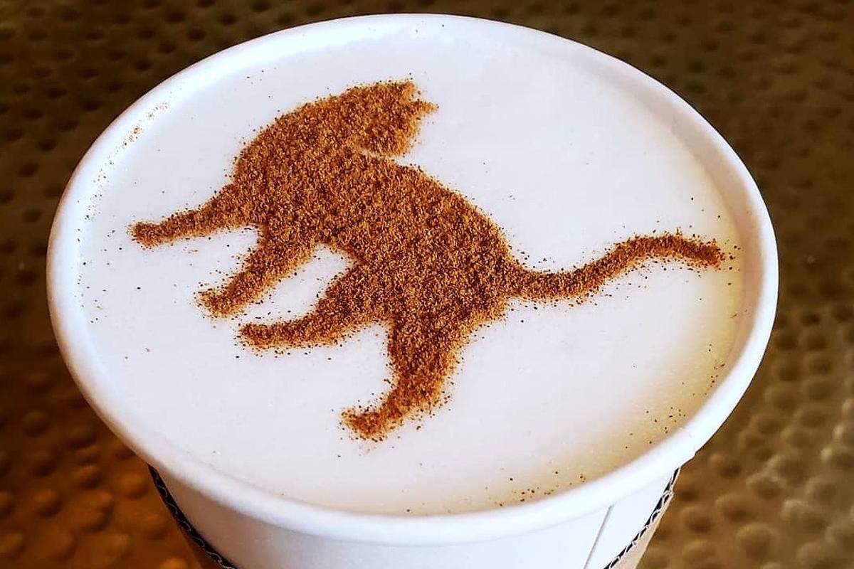 You can top your Maple Pancake Latte at Mac Tabby with a cinnamon sugar cat or homemade whipped cream and maple syrup.