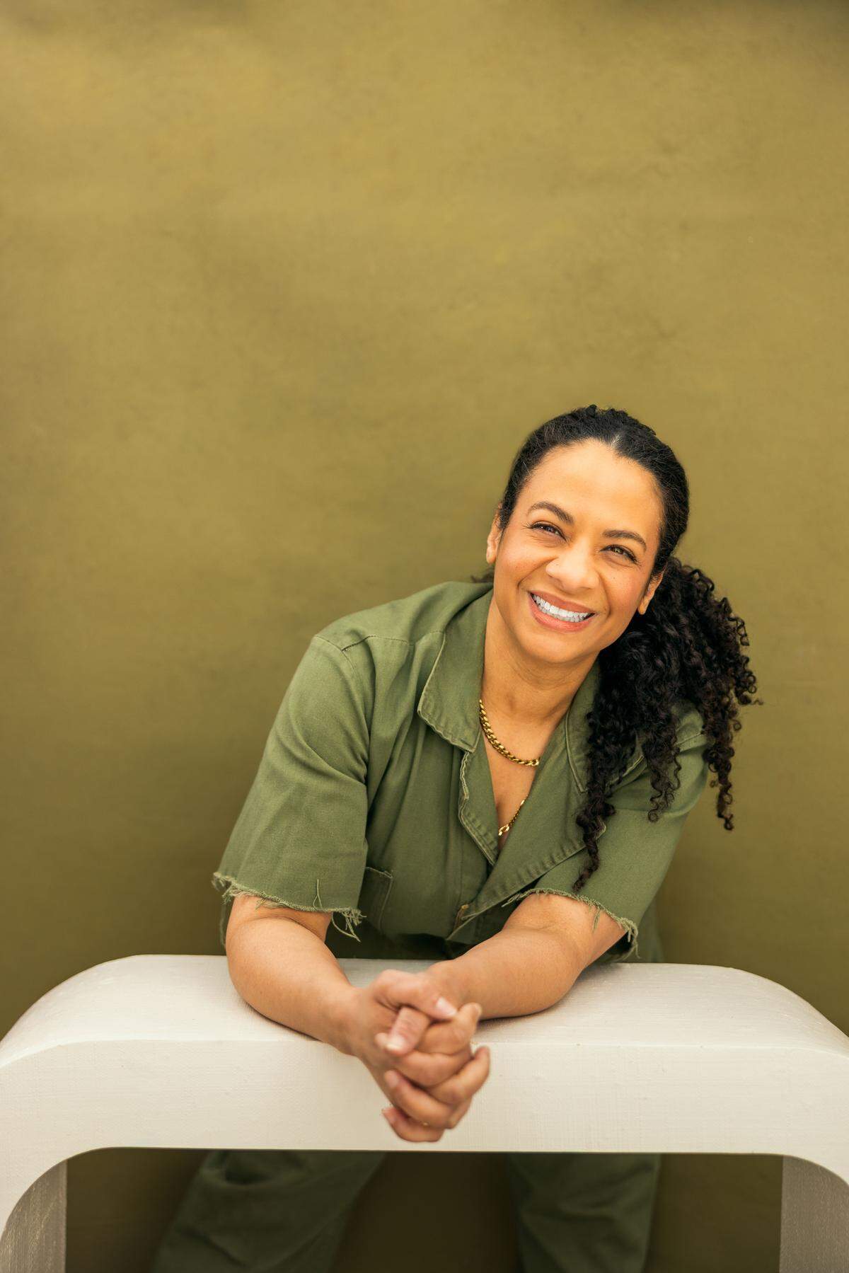 SpeakEasy Stage artistic director Dawn Simmons is bringing The Avett Brothers musical “Swept Away” to her theater company in Boston in 2026.
