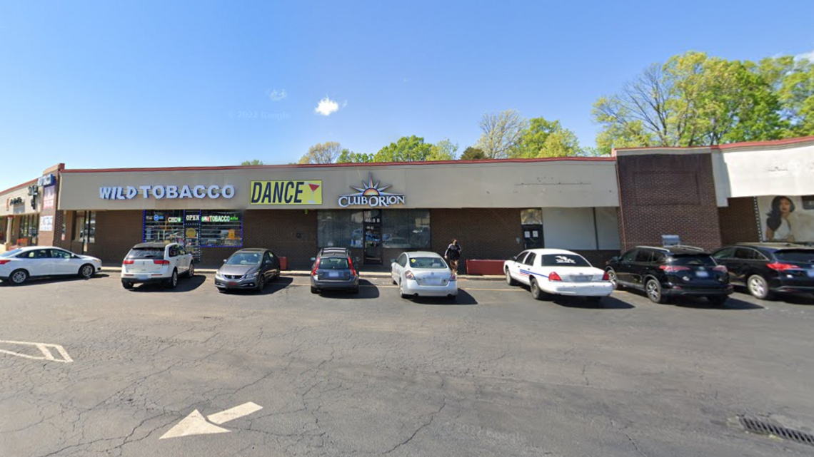 1 killed, 4 wounded when shots erupt outside a nightclub at 2 am, NC police say