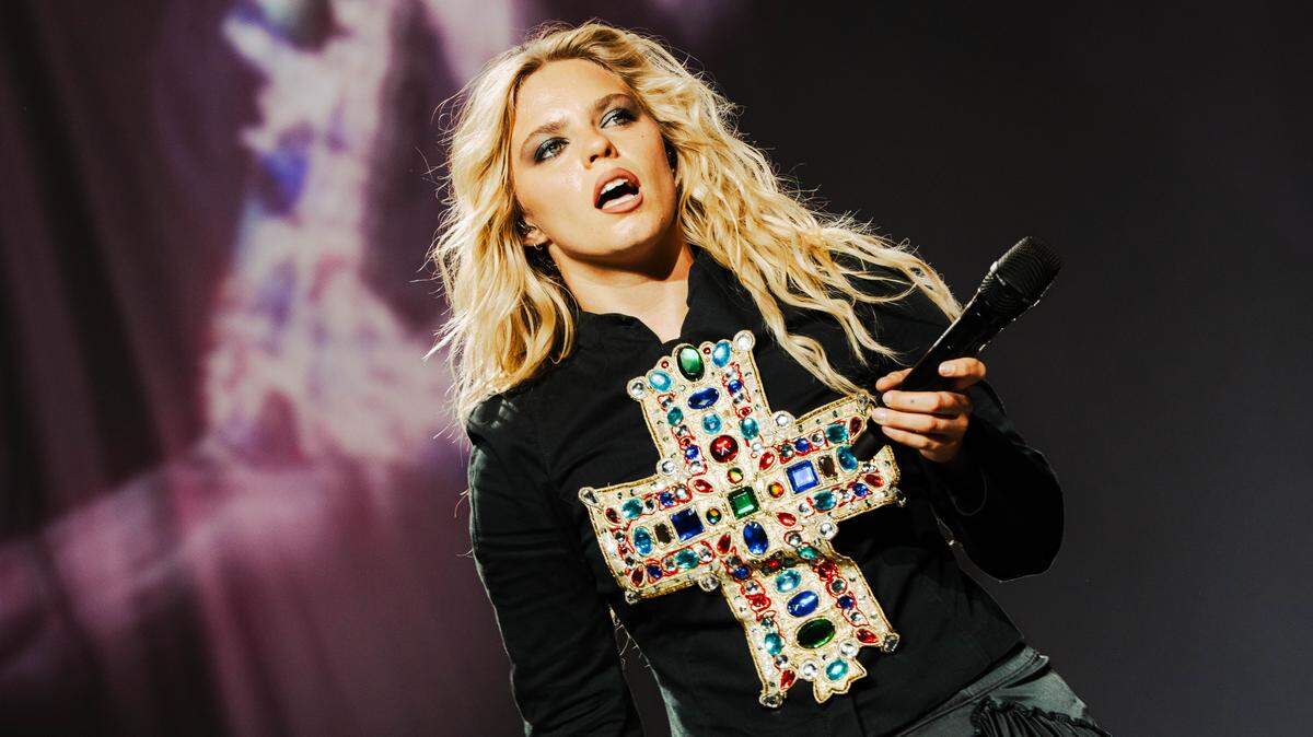 Reneé Rapp, photographed during a “Bite Me Tour” show from earlier this year.
