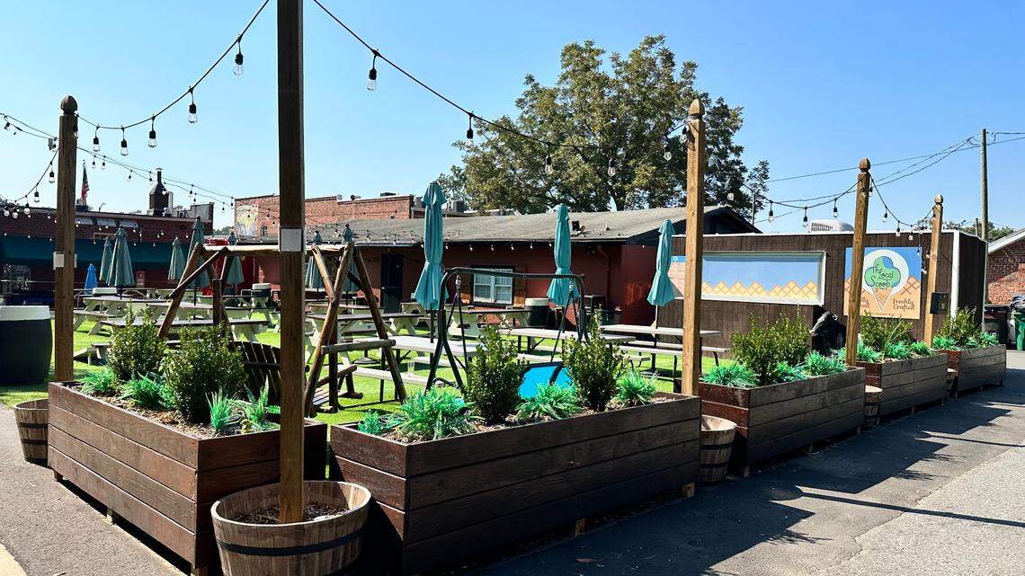 Matthews Social House offers an expansive outdoor beer garden and patio with space for 180 guests.