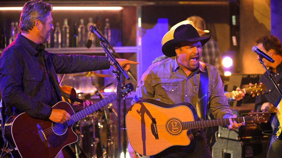 ‘It’s going to be a FULL HOUSE!!!!’ Garth Brooks thanks Charlotte for stadium sellout