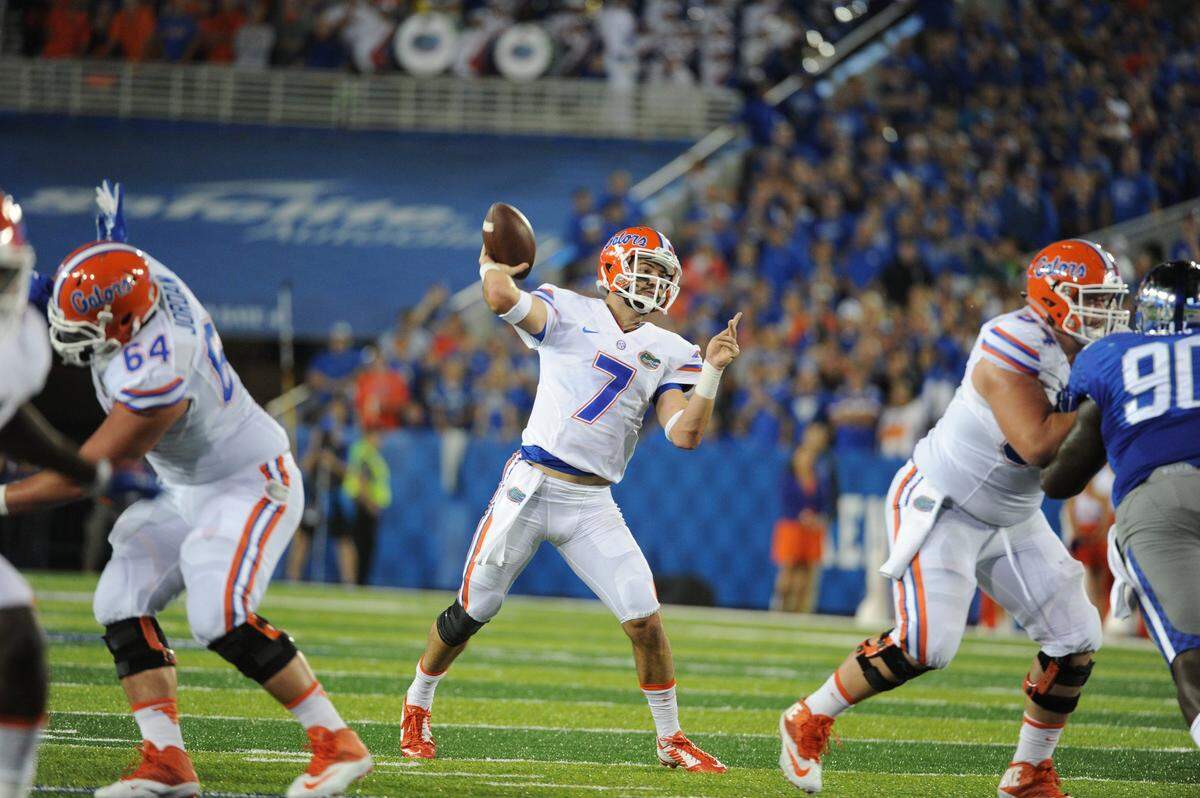 Florida Gators QB Will Grier throws downfield during the Kentucky-Florida game on Sept. 19, 2015. 