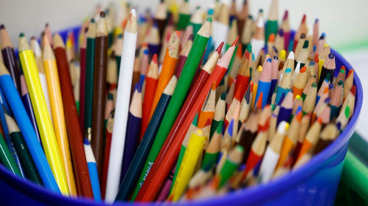 Charlotte-Mecklenburg Schools has had 2,100 teachers resign or retire since the beginning of the 2021-22 school year.