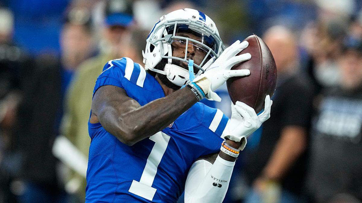 Indianapolis Colts wide receiver Parris Campbell (1) makes a catch before an NFL football game against the Philadelphia Eagles in Indianapolis, Sunday, Nov. 20, 2022. (AP Photo/Darron Cummings)