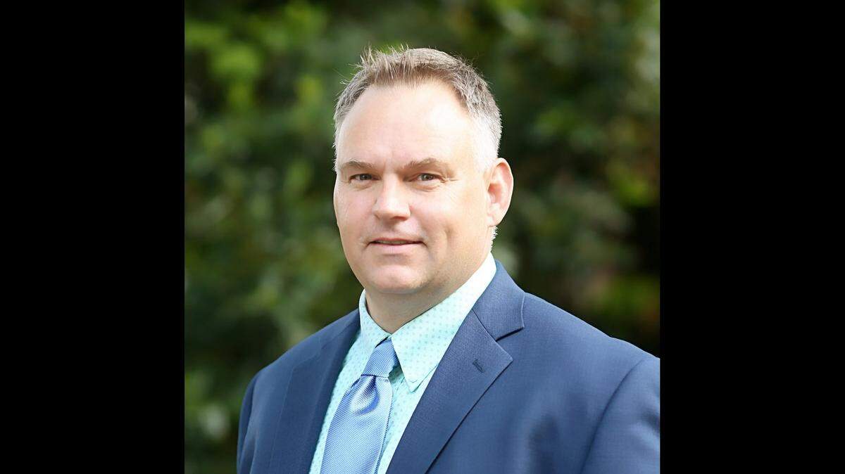 Rob Kidwell is a candidate for the Huntersville Board of Commissioners.