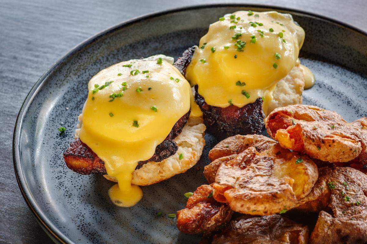 Skip the stale bagel and go out for brunch this weekend. 