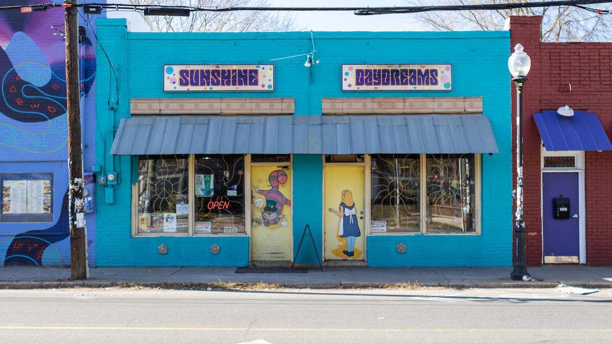 Sunshine Daydreams is undergoing a transformation, including a new coat of teal paint.