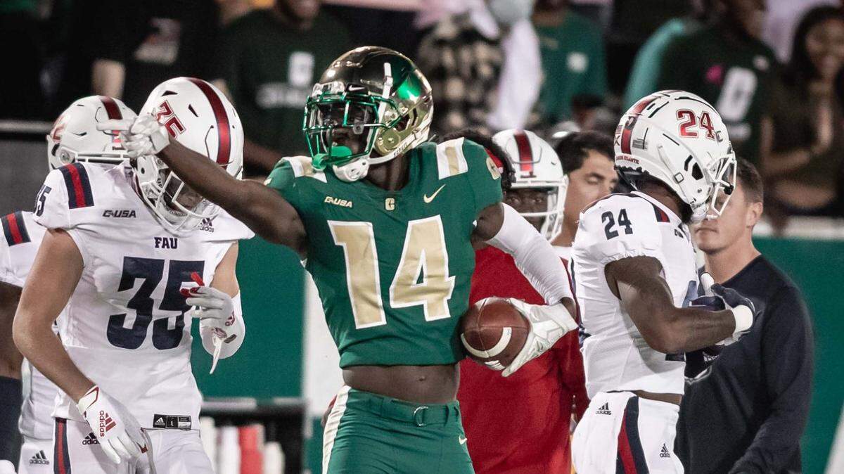 Charlotte’s Grant Dubose (14) is a key part of a 49ers’ offense that gets quarterback Chris Reynolds back this week.