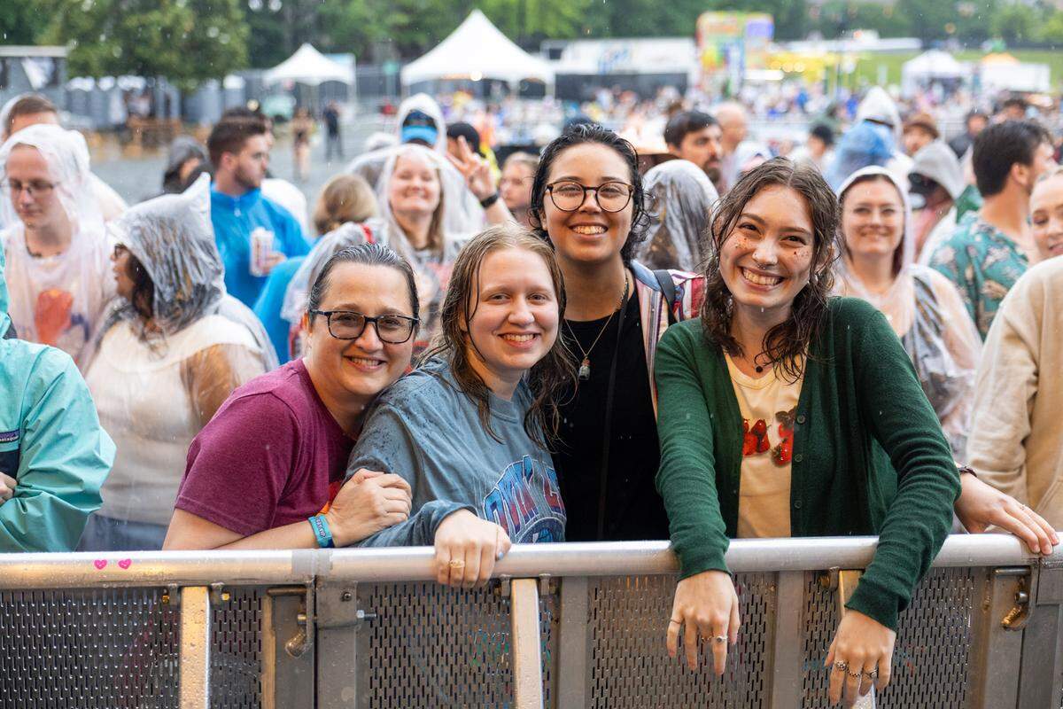 Fans in the rain at Lovin’ Life Music Fest.