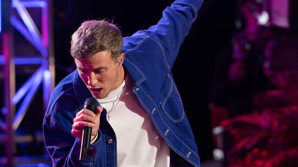 Watch Charlotte native Blake Proehl’s Top 24 ‘American Idol’ performance from Sunday