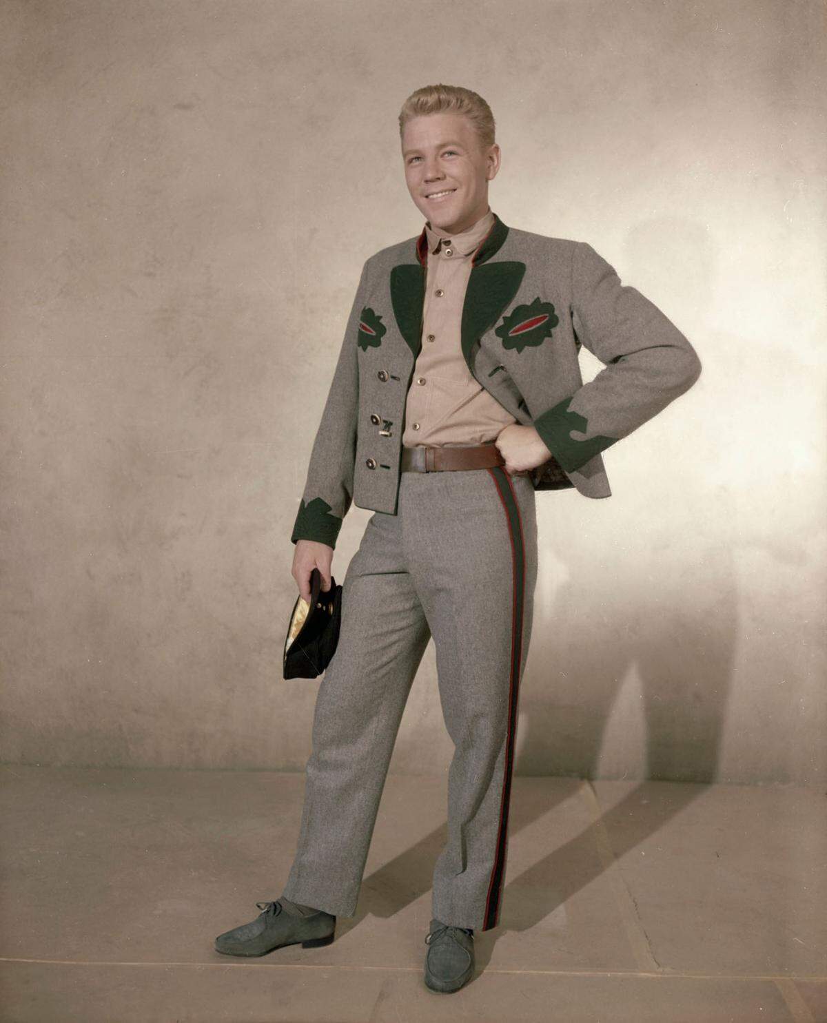 Daniel Truhitte as Rolf Gruber.