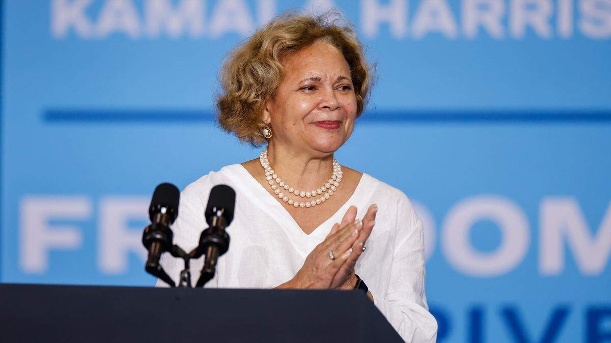 Vi Lyles is trying to make Charlotte history. Can she put a final shine on legacy?