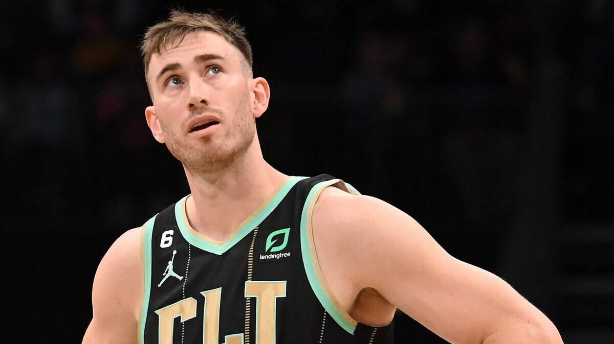 Charlotte Hornets forward Gordon Hayward looks up into the rafters during first half action against the Atlanta Hawks on Friday, December 16, 2022 at Spectrum Center in Charlotte, NC.
