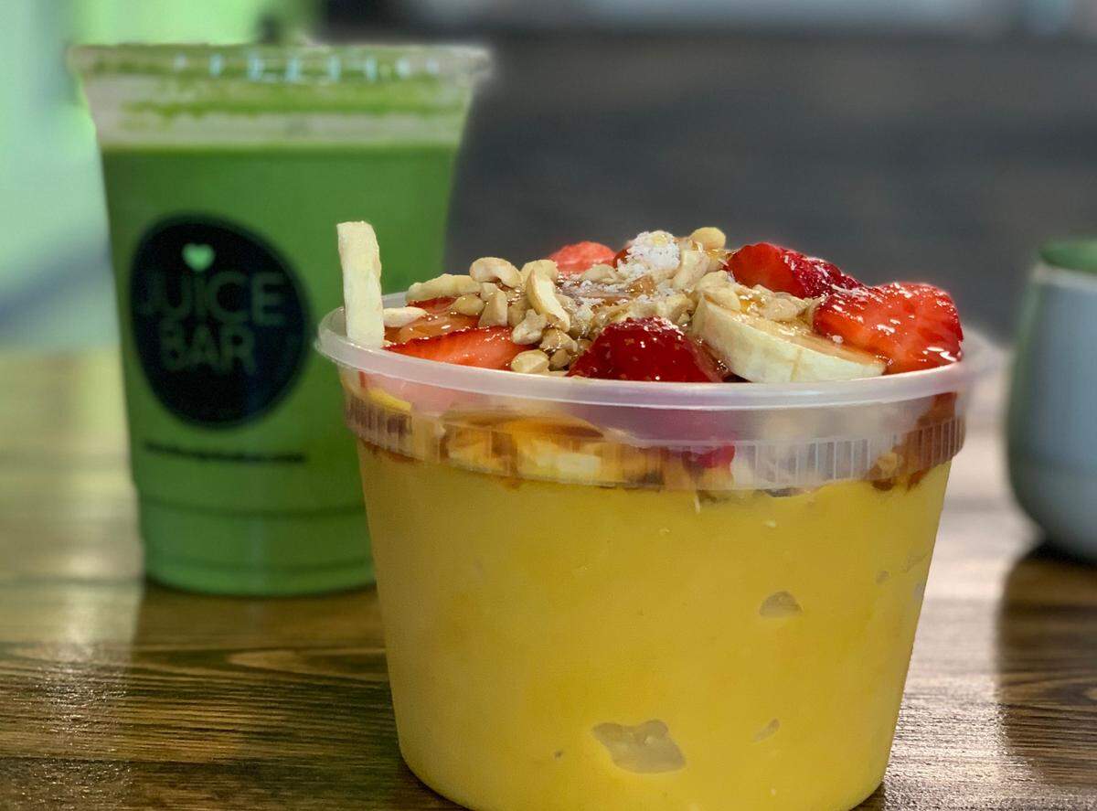 Juice Bar on Central Avenue serves smoothies, juice and smoothie bowls.