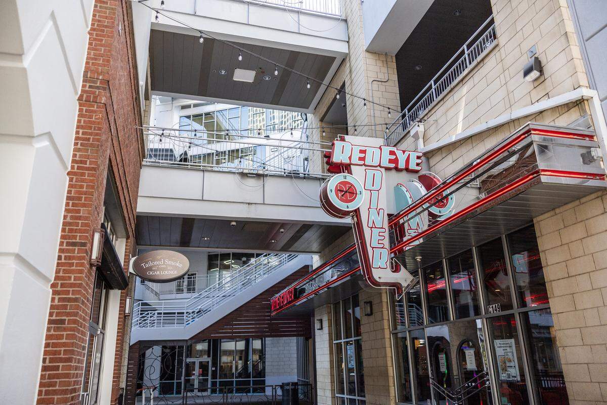 Queen City Quarter in uptown Charlotte has a few longtime tenants like RedEye Diner and Tailored Smoke Cigar Lounge along with some recent openings like Sea Grill, Kitchen + Kocktails and Lottie’s Cafe.