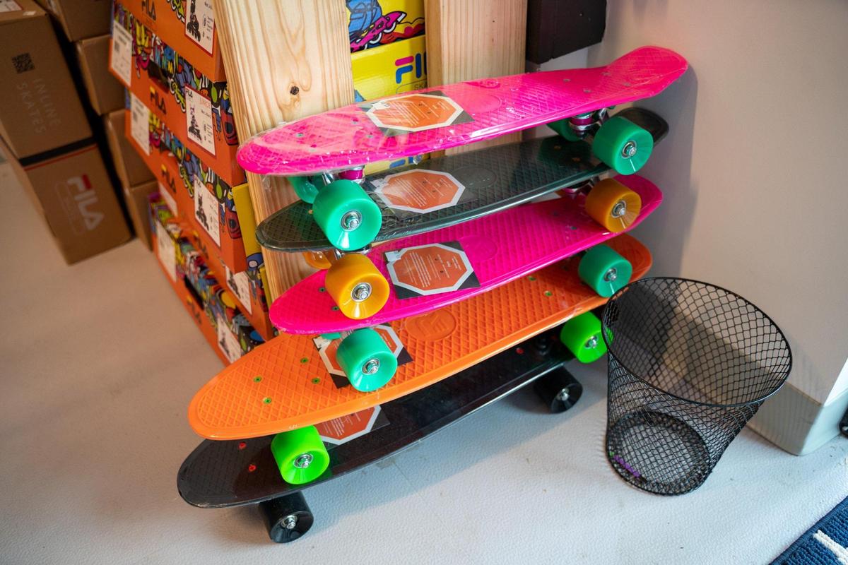 Derby City Skates has beginner boards and expert skateboards. Skaters of all experience levels are welcome.