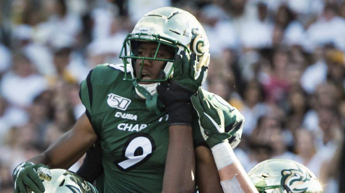 Victor Tucker (9) caught two touchdown passes Saturday in the Charlotte 49ers’ 56-41 loss to Appalachian State.