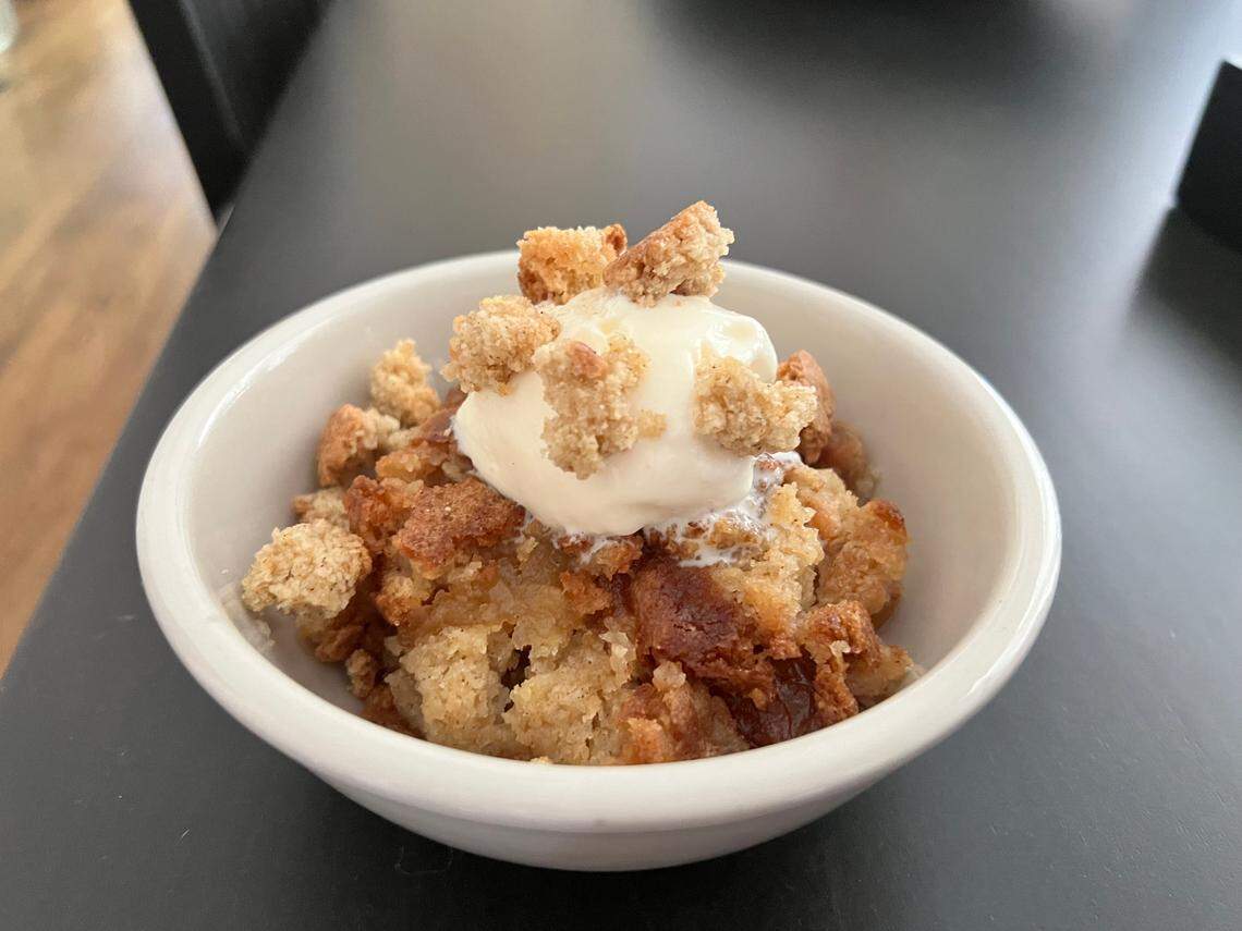 Mac’s Speed Shop serves peach cobbler á la mode.