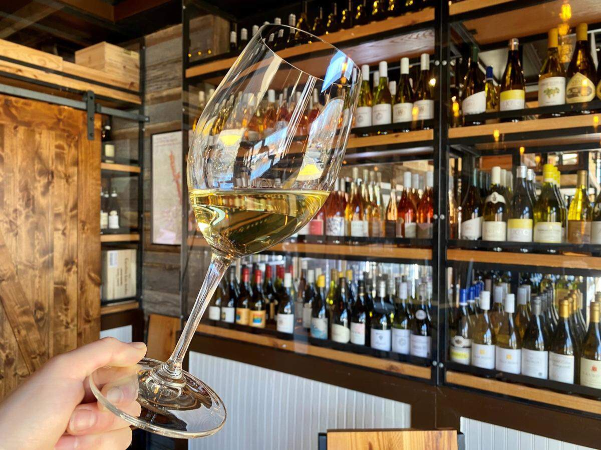 A full bodied wine has a hearty flavor, whereas lighter bodied wines are more delicate.