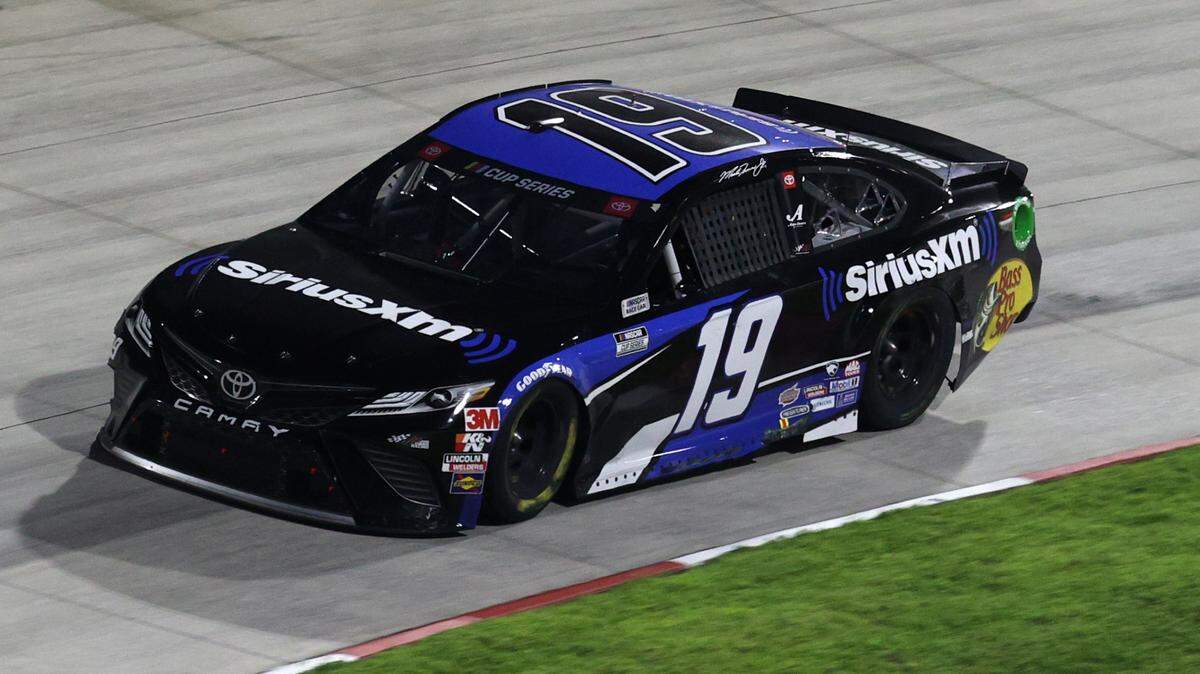 MARTINSVILLE, VIRGINIA - JUNE 10: Martin Truex Jr., driver of the #19 SiriusXM Toyota, drives during the NASCAR Cup Series Blue-Emu Maximum Pain Relief 500 at Martinsville Speedway on June 10, 2020 in Martinsville, Virginia. (Photo by Rob Carr/Getty Images)