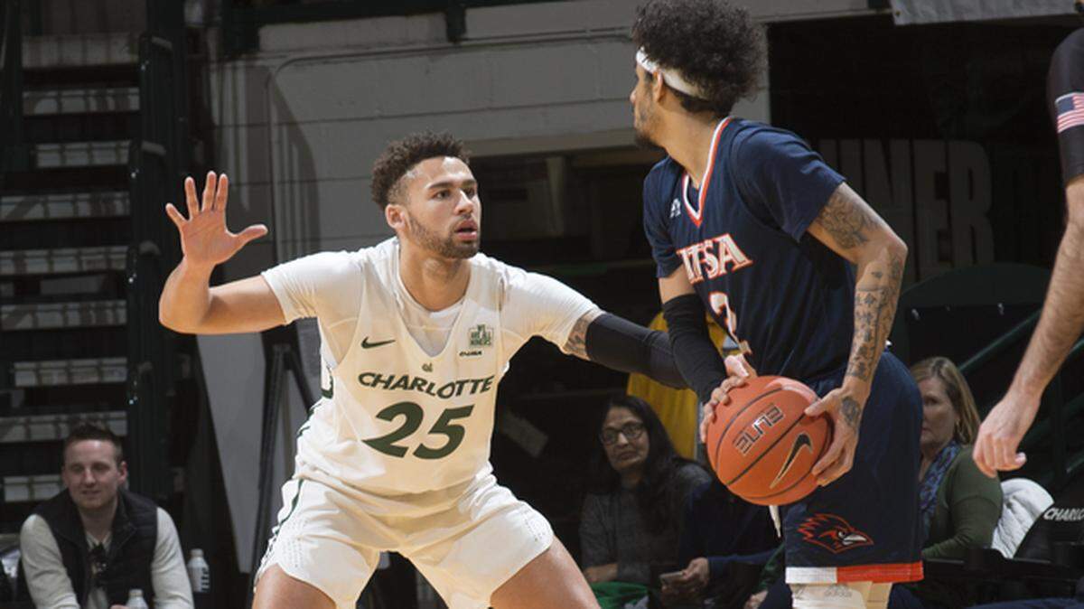 Senior Drew Edwards (25) has been one of the Charlotte 49ers’ top defenders this season.