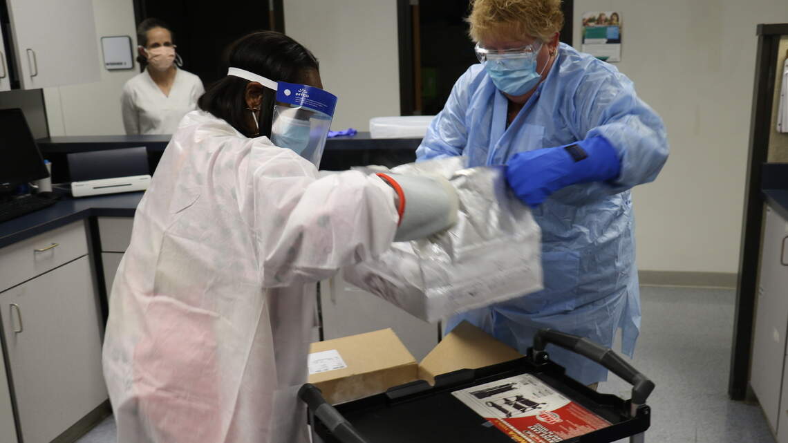 Callers swamp COVID vaccine appointment hotlines around Charlotte. Here’s what to know