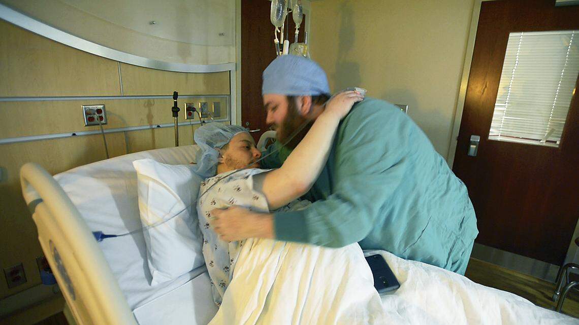 Doctors tell Liam only Duane can accompany him in the operating room.