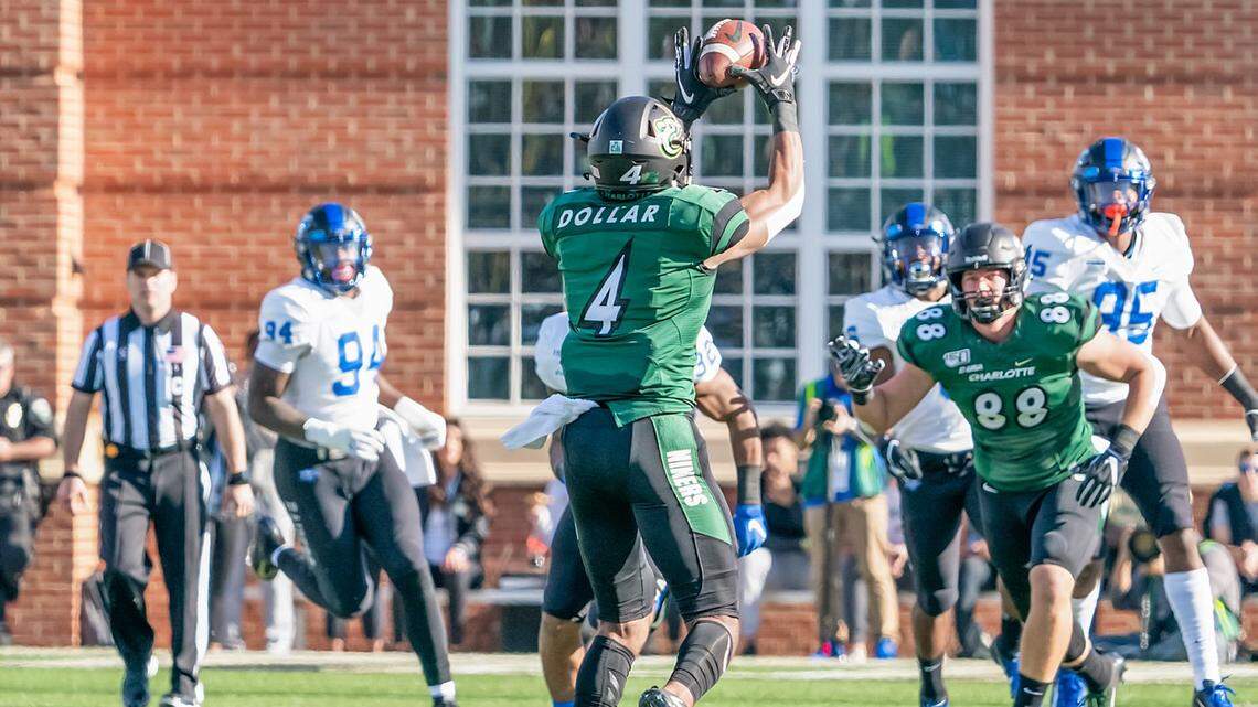 Charlotte’s Cameron Dollar (4), catching a pass recently against Middle Tennessee, had nine catches Saturday against Texas-El Paso.