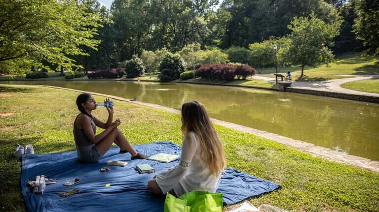 Mecklenburg County opens cooling stations during heat wave | Charlotte ...