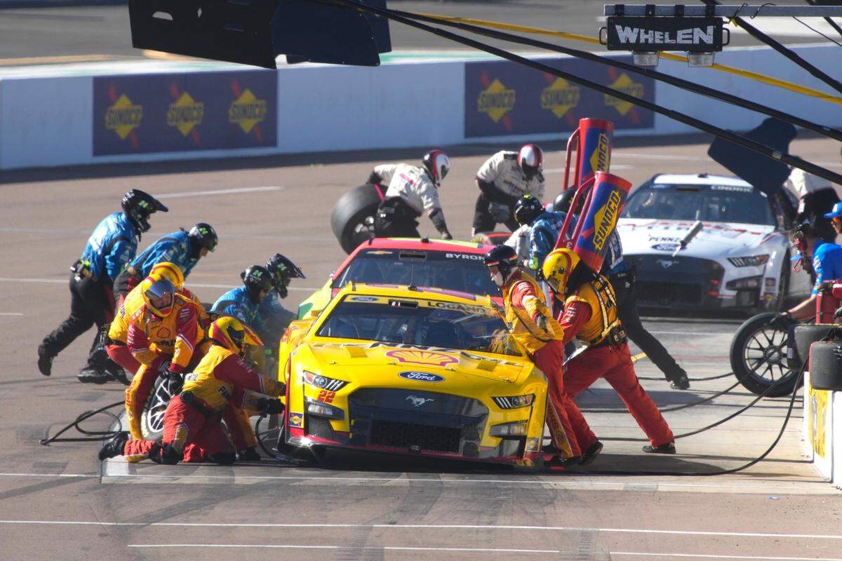 Joey Logano (22) pits during a NASCAR Cup Series auto race Sunday, Nov. 6, 2022, in Avondale, Ariz. (AP Photo/Rick Scuteri)