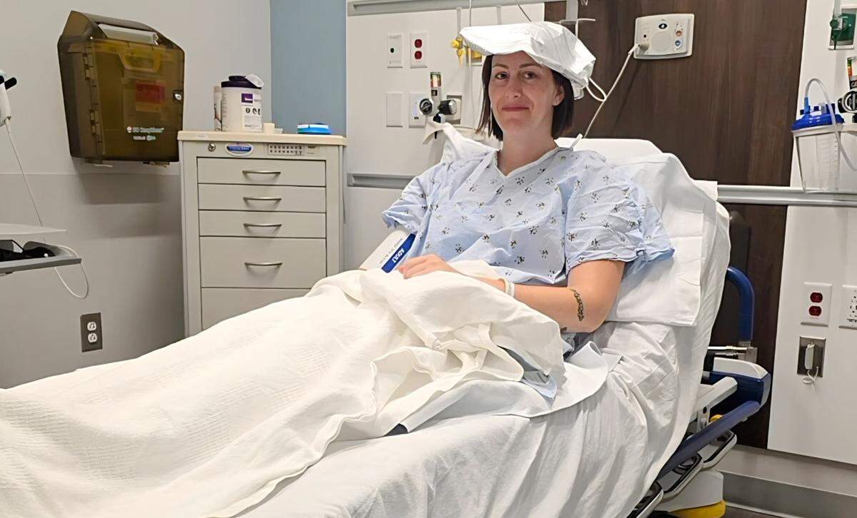 Heather Patrek, photographed shortly before undergoing surgery to remove her kidney last November.
