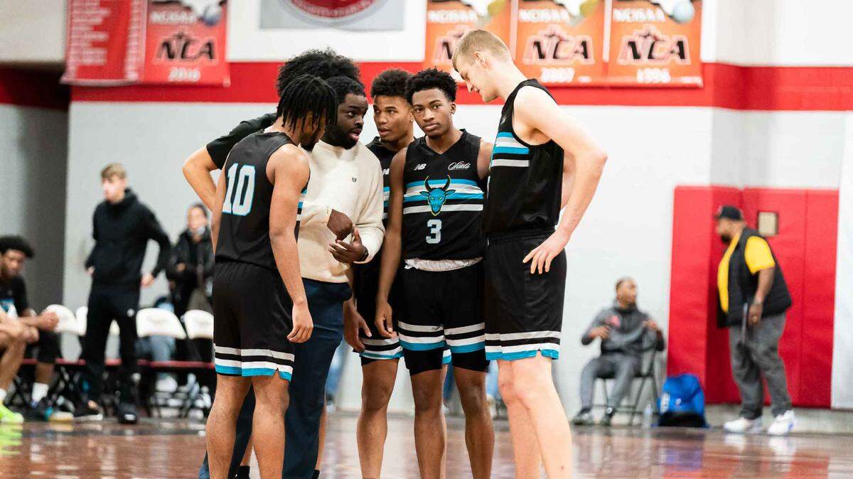Combine Academy would take on Huntington Prep in the Charlotte Court XIV Classic Saturday February 5, 2022.